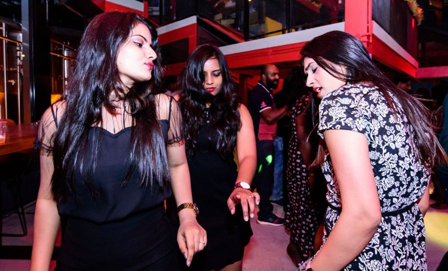 Top 5 Pubs in Indiranagar for Couples: 4th is Just WOW!